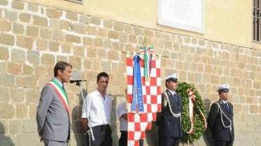 La cerimonia in piazza San Lorenzo