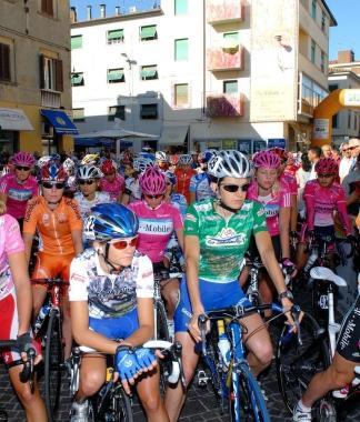Un momento della passata edizione con la partenza in piazza Cavour  
