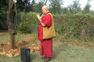 Il Lama Tenzin Tempel il giorno dell’inaugurazione