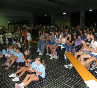 Due momenti della serata premiate le Under 12 campionesse italiane Uisp 