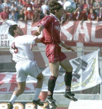 Jury Cannarsa con la maglia del Livorno Il difensore &egrave; vicino a trasferirsi alla corte di Brondi  