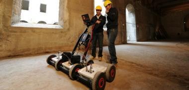 Timore di altre bombe Parte la bonifica dell'area degli scavi