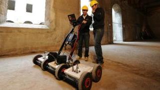 Timore di altre bombe Parte la bonifica dell'area degli scavi