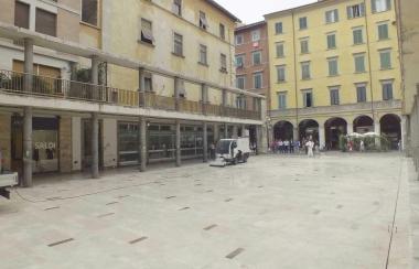 Largo Ciro Menotti ristrutturato di recente 