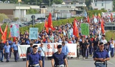 Un manifesto per Breda: no alla vendita trasporti settore strategico