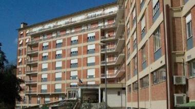 <b>OSPEDALE.</b> L’ospedale di Massa dove è stato portato il cuoco poi trasferito