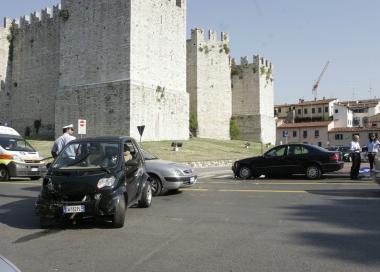 Lincidente davanti al Castello 