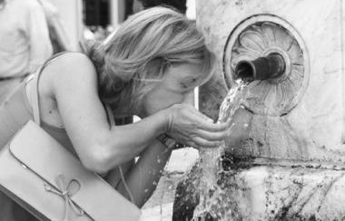 Una fontana pubblica (foto darchivio) 