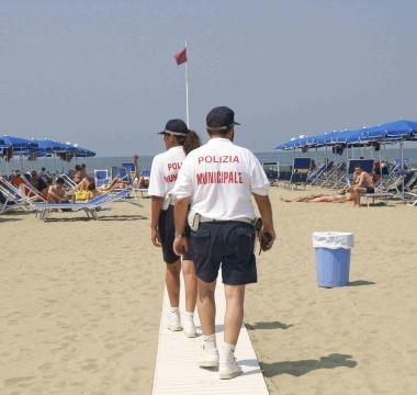 Vigili in spiaggia 