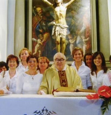 &Egrave; il 2007: don Puggelli nel giorno del 40&ordm; anniversario a Piuvica 