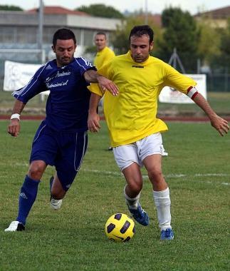 Capitan Giannone del S.Maria Calvoli (a destra)   