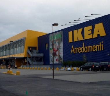 <b>IKEA</b> Un magazzino   