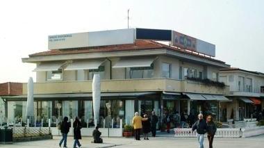 Il bar-ristorante ex Fappani in Passeggiata a Viareggio