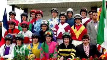 <b>IPPICA</b> I partecipanti alla gara tra gli allievi fantini europei al Curragh (Irlanda)