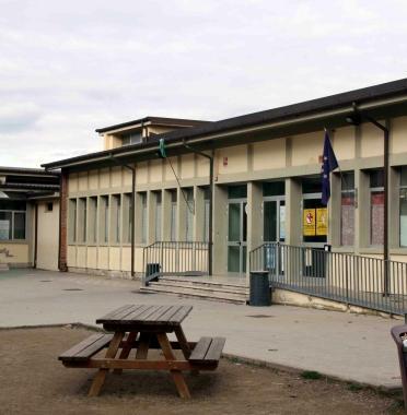 <b>IN BALIA DEI LADRI E... DELLO SPORCO.</b> Le scuole materne Vera Vassalle al Marco Polo 