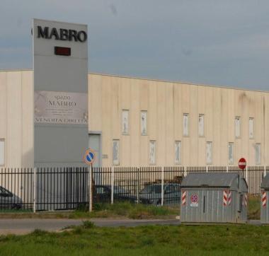 <b>MABRO.</b> Lo stabilimento 