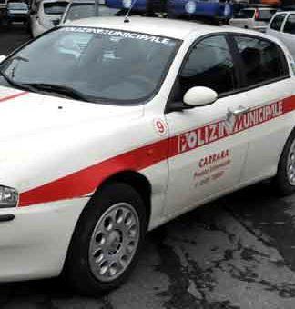 Pattuglia di vigili urbani di Carrara 