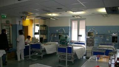Un reparto dell’ospedale Santa Croce di Castelnuovo e il San Francesco di Barga