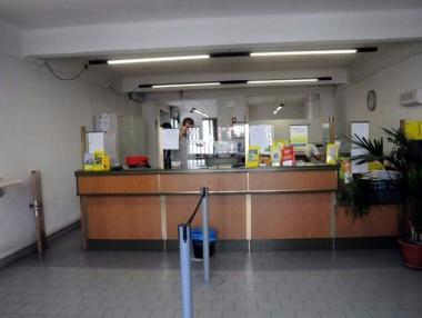 <b>PALLERONE: </b>Linterno e lesterno dellufficio postale 