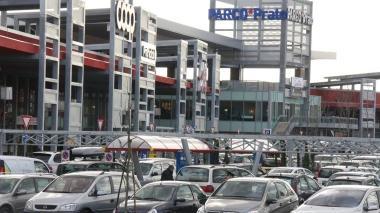 Il parcheggio del Parco Prato, dove è stato compiuto lo scippo
