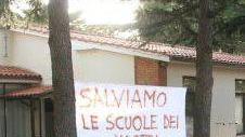 Istituto Griselli: genitori durante una protesta