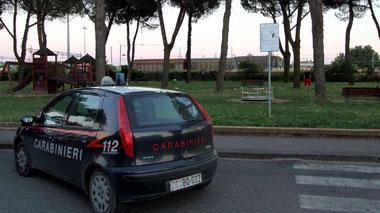 Palpeggia una ragazzina di 10 anni: ai domiciliari presunto pedofilo di 75