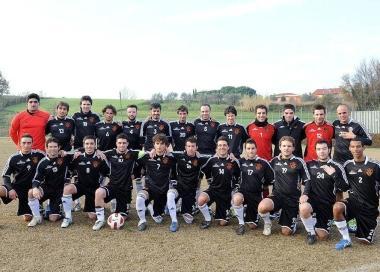 La squadra del Cecina 2000 che ha iniziato la stagione con un successo 