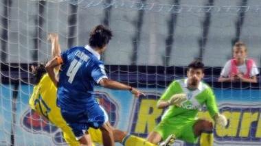Il gol segnato da Cascione nei minuti finali della sfida di Pescara: è la prima delle sconfitte patite dall’Empoli