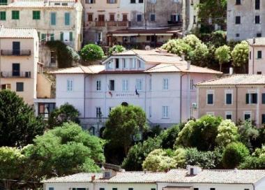 Ledificio del Comune di Marciana 