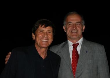 Il sindaco Cecconi con Morandi 