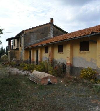 <b>TERZO.</b> Alcuni casolari 