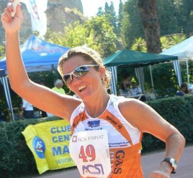 <b>MARATHON BIKE.</b> Sabrina Cherubini al traguardo 