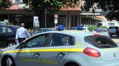 Una pattuglia della Finanza