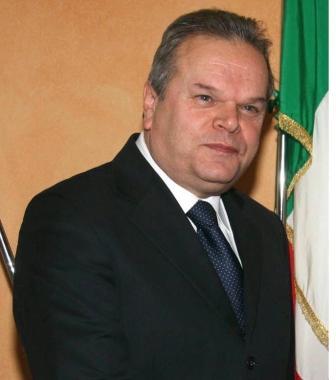 A sinistra il sindaco Mauro Lorenzini