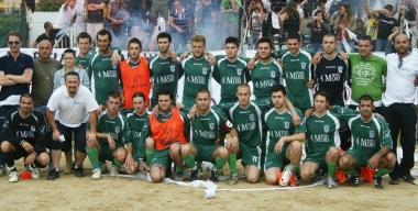 <b>CARICA.</b> La squadra dellAtletico Salviano che lo scorso anno manc&ograve; di un soffio il salto di categoria       