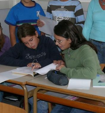 <b>STUDENTESSE.</b> Sui banchi di scuola 