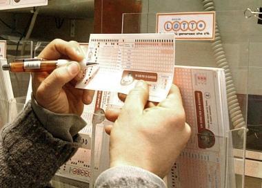 La dea bendata sembra essersi fermata a Rosignano: serie record di vincite ad una versione del Lotto 