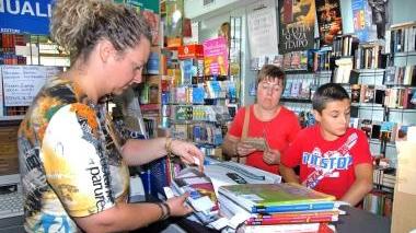 A settembre grandi e piccini fanno la fila all’interno delle librerie della città