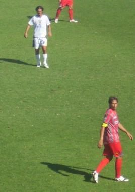 Corrent a centrocampo 