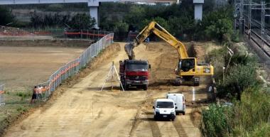 Lavori in via del Levante per le opere di urbanizzazione primaria - a carico del gruppo Fremura - del quartiere Nuovo Centro 
