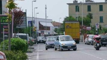 Un’immagine di via Carducci