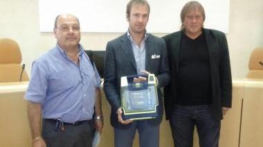 Cinque defibrillatori alle società sportive