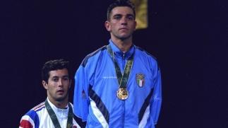 <b>PUCCINI. </b>In alto a sinistra il fiorettista pisano sul podio olimpico, a destra con Enrico e Antonio Di Ciolo; qui accanto alla sua presentazione come maestro al Csp Di Ciolo (Foto di Bizzi e Minozzi concesse da Alessandro Puccini)