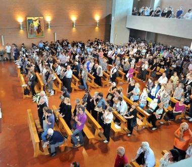 Due momenti del funerale di Lorenzo