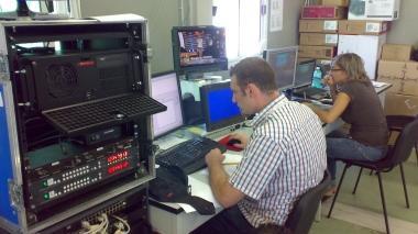 I quattro periti informatici della “ClassX” e il lavoro negli studi di regia televisiva