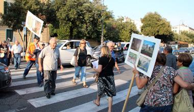L'onda antidiscarica blocca viale Carducci