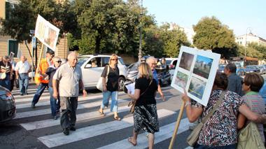 L'onda antidiscarica blocca viale Carducci
