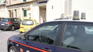Rapina alla banca di piazza Dante: bandito fugge con 3mila euro