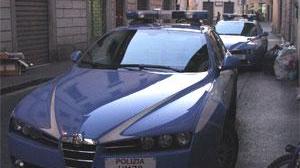 Microcamera nel borsello per filmare sotto le gonne, denunciato