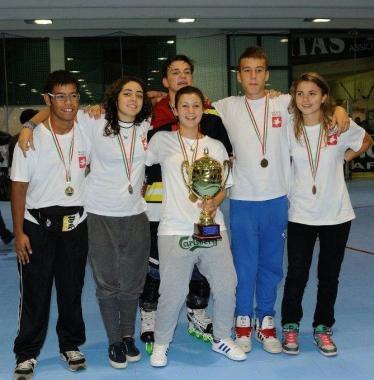 La formazione Toscana che ha trionfato al trofeo delle Regioni inline 2011 disputato ad Asiago da sx Scarfagna, Mannari, Bell&egrave;, Vatteroni, Bastieri, Deri  